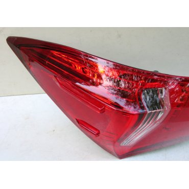 Toyota Corolla E170/ Altis оптика задняя LED красная белая