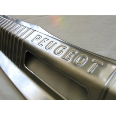Peugeot 3008 / 4008 2016+  накладка защитная на задний бампер внутренняя