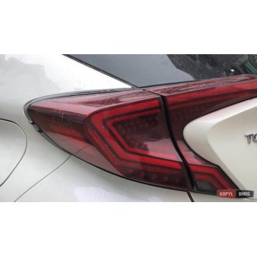 Toyota C-HR LED оптика задняя красная