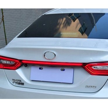 Toyota Camry XV70 2018+ LED вставка на крышку багажника