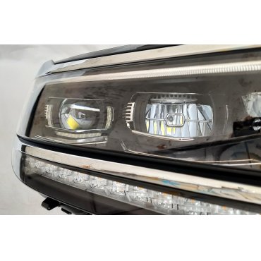 Volkswagen Tiguan L 2016+ оптика передняя черная Full LED