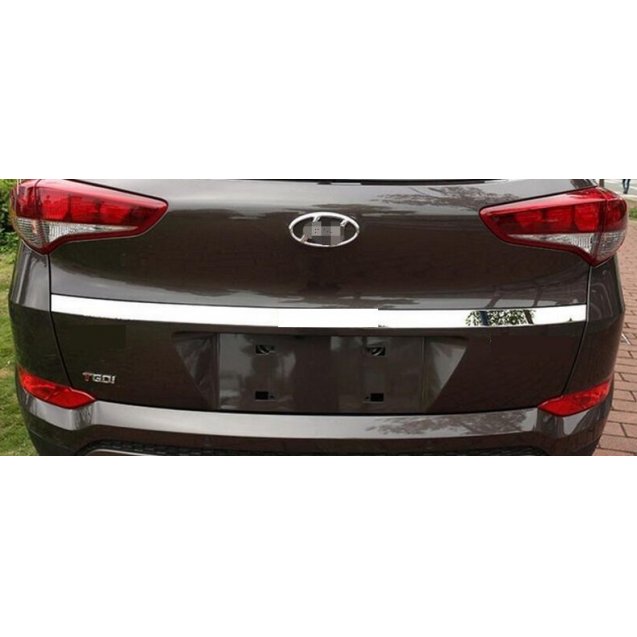 Hyundai Tucson TL 2015 хром накладка на крышку багажника с лого