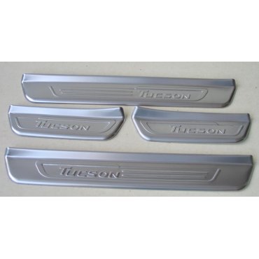 Hyundai Tucson TL 2015 накладки нижние на пороги дверных проемов