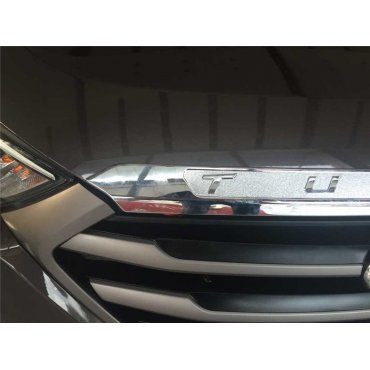 Hyundai Tucson TL 2015 накладка хром на капот с лого