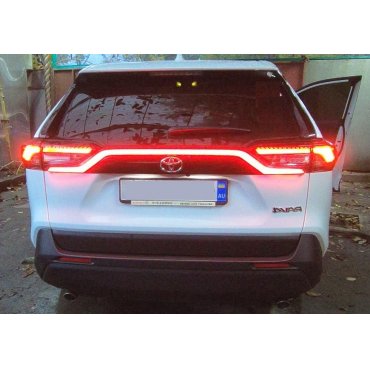Toyota RAV 4 2019+ LED вставка фонарь