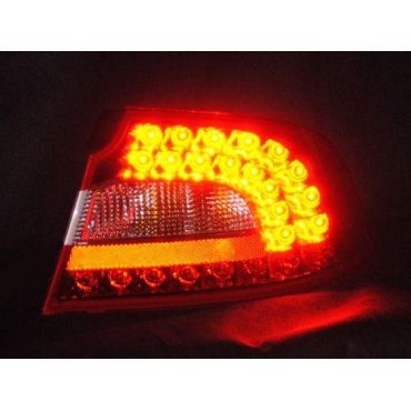 Skoda Superb 2 оптика задняя светодиодная красная LED 