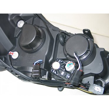 Subaru XV оптика передняя ксенон