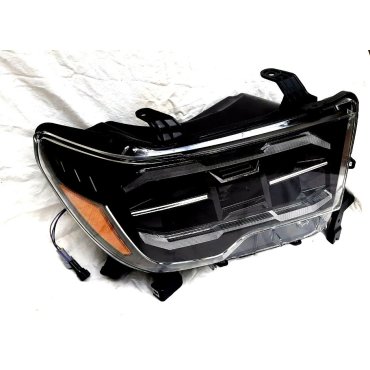 Toyota Tundra 2007+ оптика передняя LED черная RP