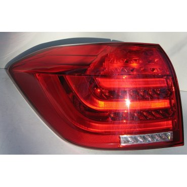 Toyota Highlander 2012 оптика задняя LED красная