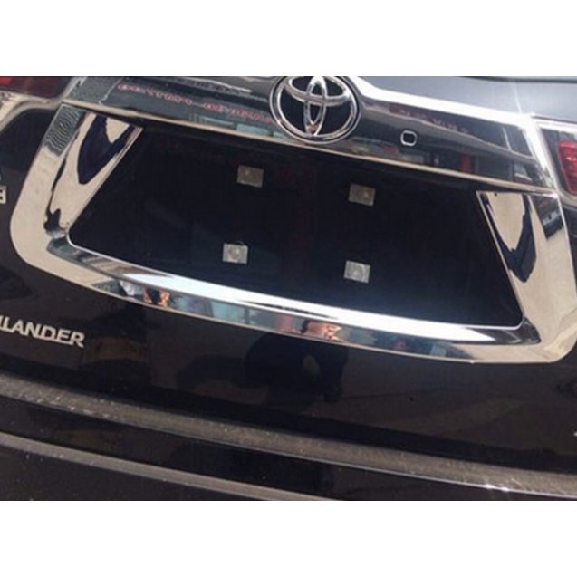 Toyota Highlander XU50 2014 накладка хром на заднюю дверь центральная