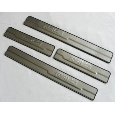 Toyota RAV4 Mk4 2016+ накладки порогов дверных проемов тип D1