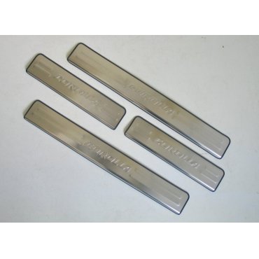 Toyota Corolla E170/ Altis накладки порогов дверных проемов