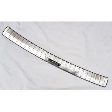 Mitsubishi Outlander 2015 накладка защитная на задний бампер тип D1