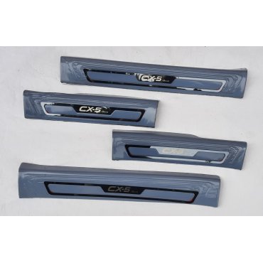 Mazda CX-5 2017+ накладки порогов дверных проемов верхние тип A1