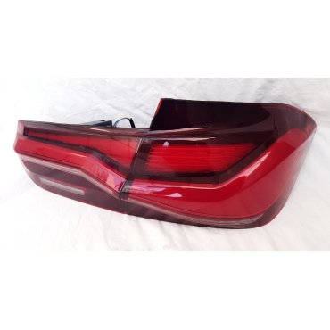 BMW 3 серии F30 2012+ оптика задняя M2 2023+ look красная