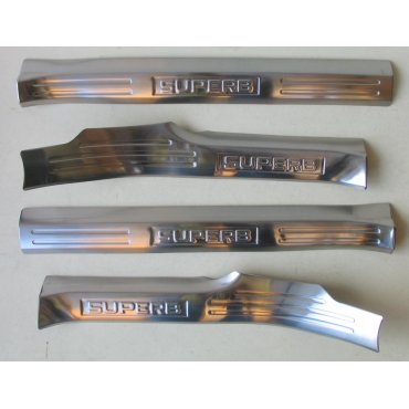 Skoda Superb 3 накладки защитные на пороги дверных проемов верхние