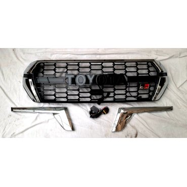 Toyota Land Cruiser 200 2016+ решетка радиатора LED LOGO GR стиль