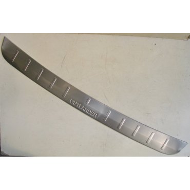 Mitsubishi Outlander 2015  накладка защитная на задний бампер тип A