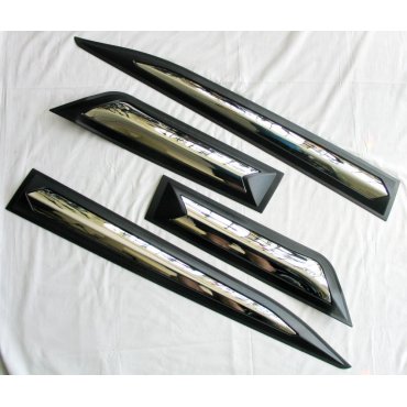 Mitsubishi Pajero Sport 2016+ молдинги дверные черные с хром вставкой ABS